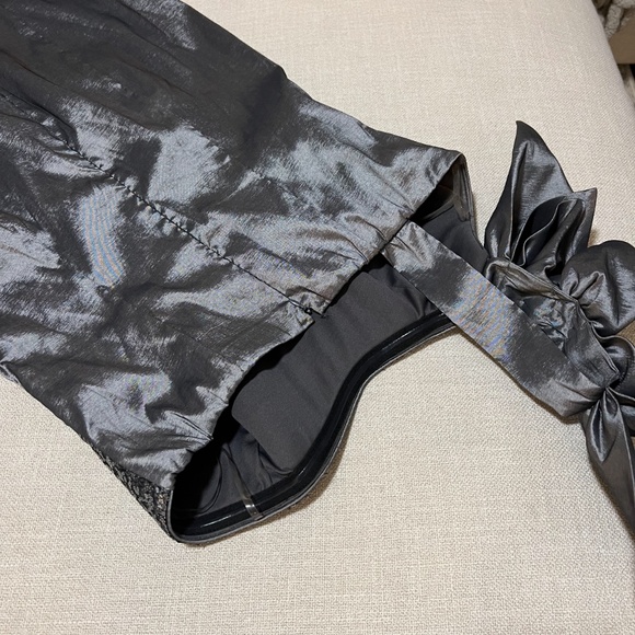 SHORT FORMAL/PARTY DRESS - Picture 2 of 3